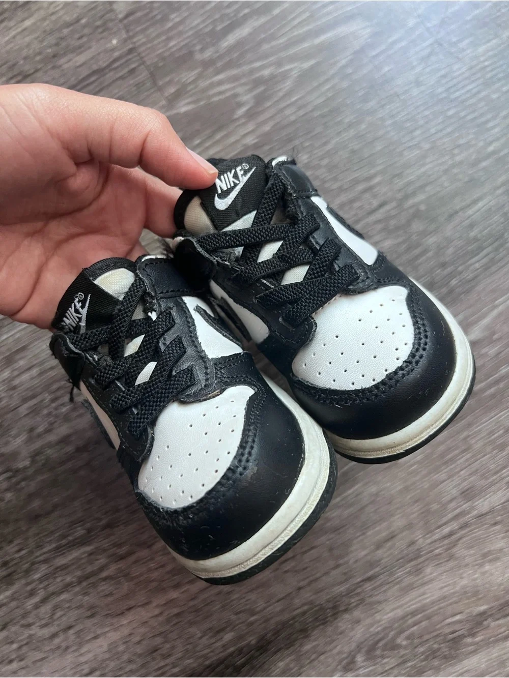 Toddler nike dunk low black/white sneakers size 6